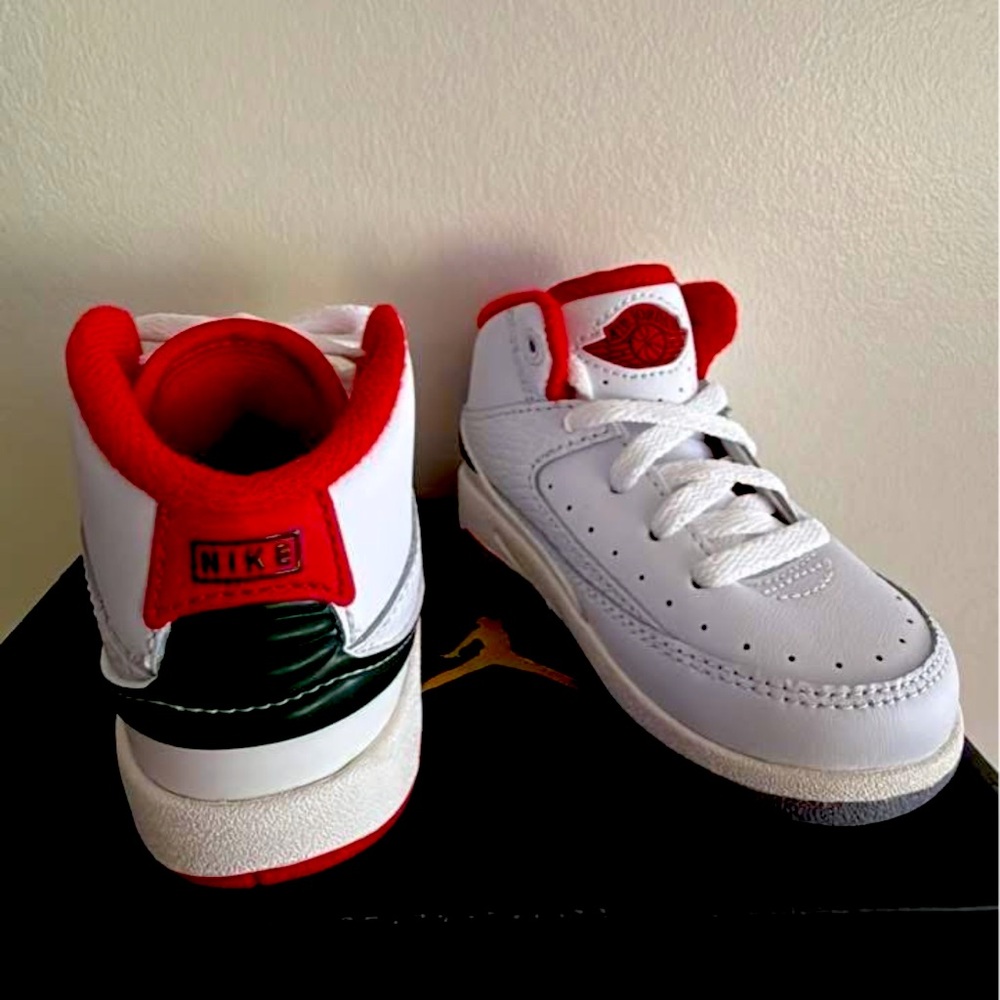 Toddler Nike high tops. Size 5c